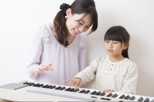 ピアノ講師